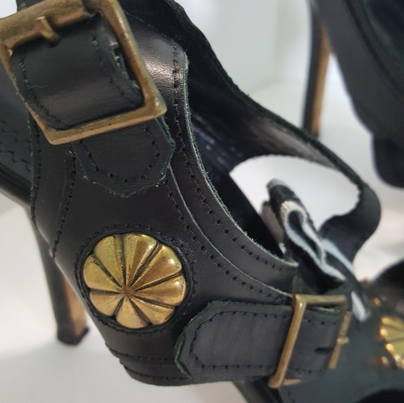 EUC Manolo Blahnik Sandals - Picture 5 of 8